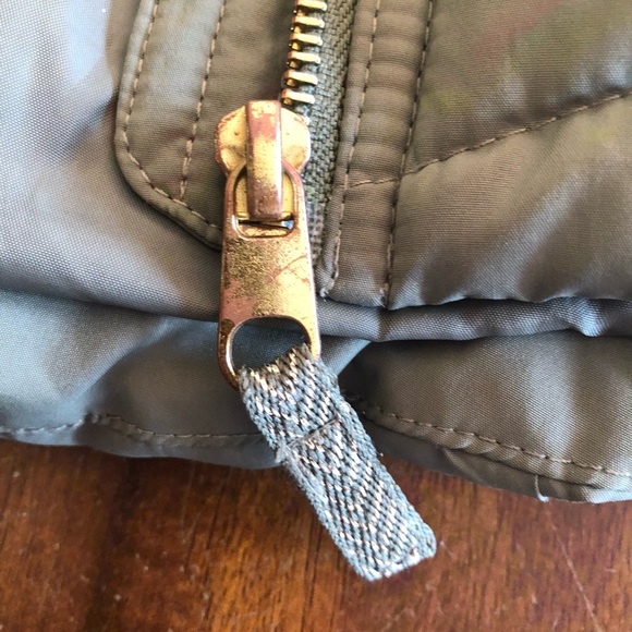 H&M Kids Vest - size 6-8 - Picture 8 of 13